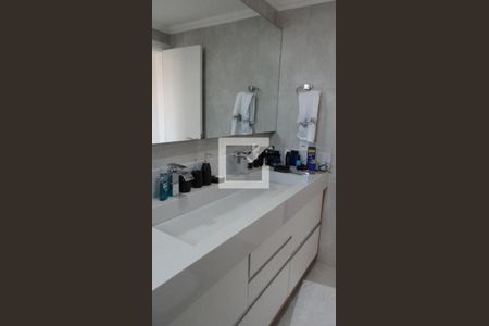 Apartamento à venda com 123m², 3 quartos e 3 vagasBanheiro