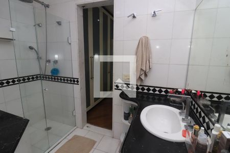 Apartamento à venda com 260m², 4 quartos e 3 vagasBanheiro da Suíte 2