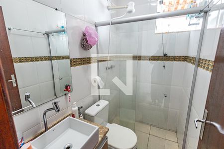 Casa para alugar com 100m², 2 quartos e 2 vagasBanheiro