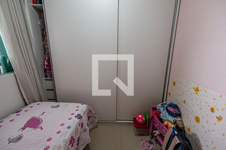 Quarto 1 de casa para alugar com 2 quartos, 100m² em Etelvina Carneiro, Belo Horizonte