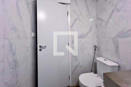 Apartamento à venda com 85m², 2 quartos e sem vagaBanheiro da Suíte