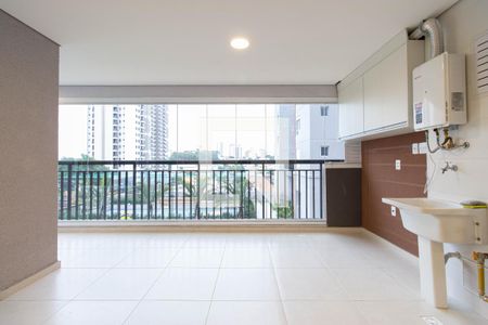 Varanda/Area de Serviços de apartamento à venda com 3 quartos, 72m² em Vila Nair, São Paulo