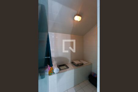 Casa à venda com 586m², 4 quartos e 5 vagas Casa à venda com 586m², 4 quartos e 5 vagassuíte 2 sauna