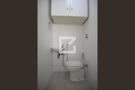 Apartamento para alugar com 72m², 2 quartos e 2 vagasBanheiro de Serviço