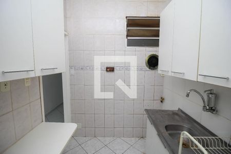 Apartamento à venda com 43m², 1 quarto e sem vaga Apartamento à venda com 43m², 1 quarto e sem vagaCozinha - Armários