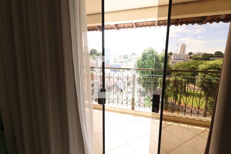 Casa para alugar com 385m², 4 quartos e 4 vagasVaranda dos Quartos