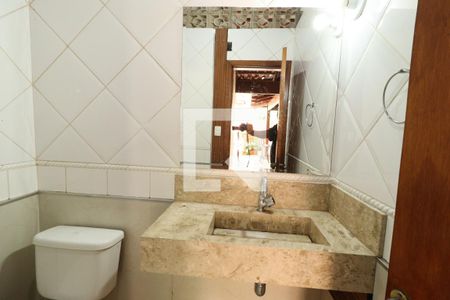 Casa para alugar com 385m², 4 quartos e 4 vagasBanheiro 5