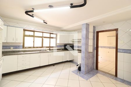 Casa para alugar com 385m², 4 quartos e 4 vagasCozinha
