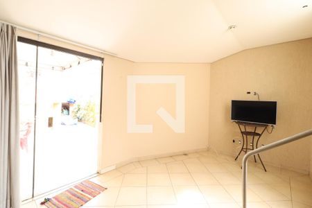 Casa para alugar com 385m², 4 quartos e 4 vagasSala 3