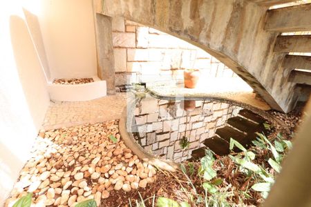 Casa para alugar com 385m², 4 quartos e 4 vagasNascente/Jardim