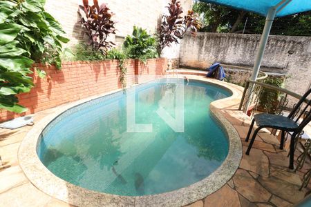 Casa para alugar com 385m², 4 quartos e 4 vagasárea externa