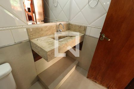 Casa para alugar com 385m², 4 quartos e 4 vagasBanheiro 5