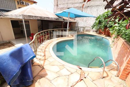 Casa para alugar com 385m², 4 quartos e 4 vagasárea externa