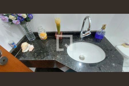 Casa à venda com 130m², 2 quartos e 2 vagasLavabo