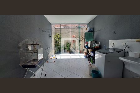 Casa à venda com 130m², 2 quartos e 2 vagasÁrea de Serviço