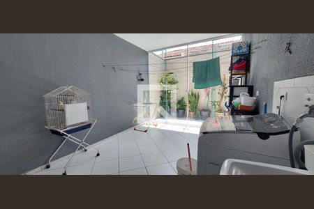 Casa à venda com 130m², 2 quartos e 2 vagasÁrea de Serviço