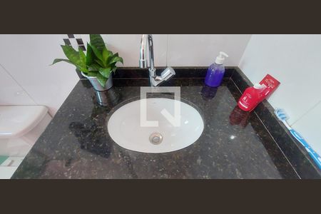 Casa à venda com 130m², 2 quartos e 2 vagasBanheiro Quarto 2