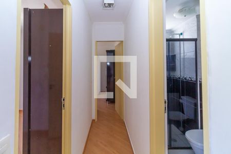 Corredor de apartamento para alugar com 2 quartos, 45m² em Vila Alpina, São Paulo