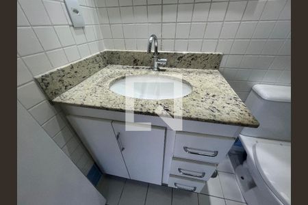 Apartamento para alugar com 53m², 2 quartos e 2 vagas Apartamento para alugar com 53m², 2 quartos e 2 vagasBanheiro