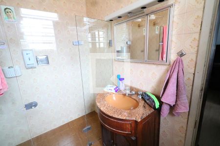 Casa à venda com 284m², 4 quartos e 3 vagasBanheiro da Suíte 2