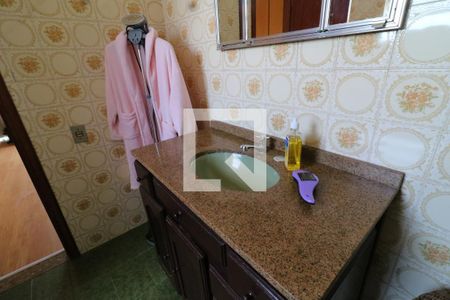 Casa à venda com 284m², 4 quartos e 3 vagasBanheiro da Suíte 1