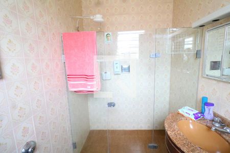 Casa à venda com 284m², 4 quartos e 3 vagasBanheiro da Suíte 2