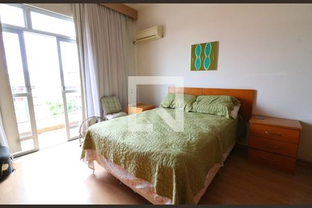 Casa à venda com 284m², 4 quartos e 3 vagasSuíte 1