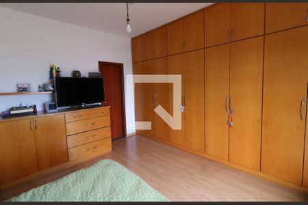 Casa à venda com 284m², 4 quartos e 3 vagasSuíte 1