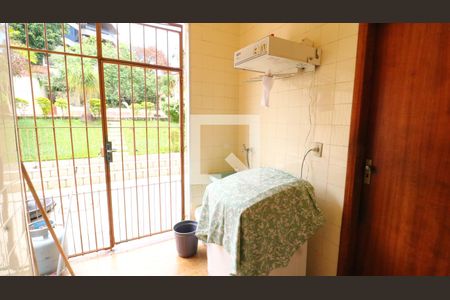 Casa à venda com 284m², 4 quartos e 3 vagasÁrea de Serviço