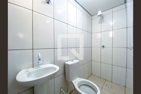 Banheiro de apartamento para alugar com 1 quarto, 17m² em Jardim Bonfiglioli, São Paulo