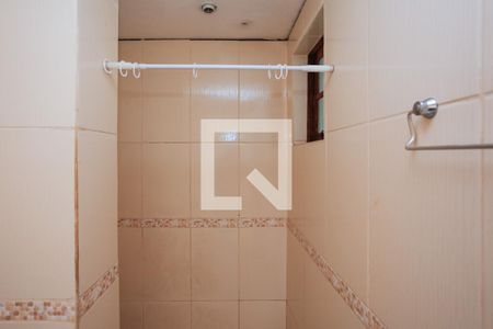 Banheiro de apartamento para alugar com 1 quarto, 48m² em Jardim Carvalho, Porto Alegre