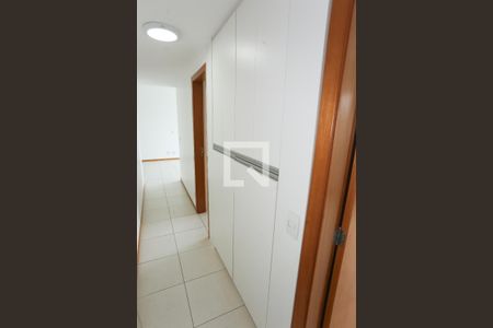 Apartamento para alugar com 82m², 3 quartos e 1 vaga Apartamento para alugar com 82m², 3 quartos e 1 vagaArmário corredor