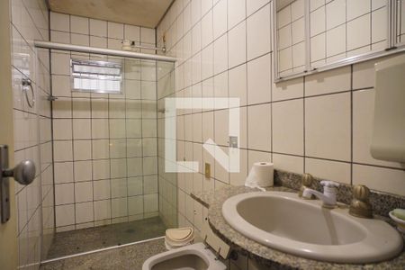 Banheiro de casa à venda com 1 quarto, 600m² em Floresta, Porto Alegre