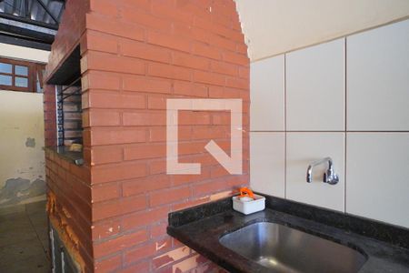 Cozinha de casa à venda com 1 quarto, 600m² em Floresta, Porto Alegre