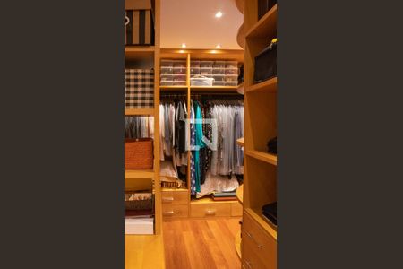 Apartamento para alugar com 312m², 4 quartos e 4 vagasCloset