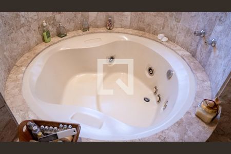 Apartamento para alugar com 312m², 4 quartos e 4 vagasBanheiro da Suíte 4