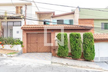 Casa à venda com 155m², 4 quartos e 3 vagasFachad