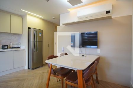 Sala de kitnet/studio para alugar com 1 quarto, 40m² em Petrópolis, Porto Alegre