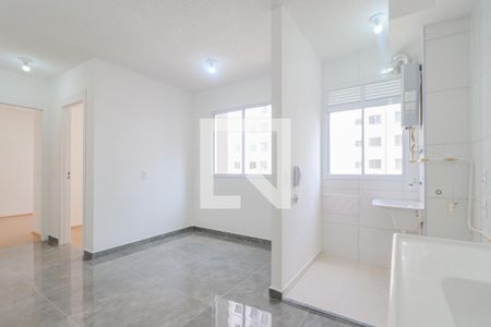 Sala/Cozinha de apartamento para alugar com 2 quartos, 35m² em Usina Piratininga, São Paulo