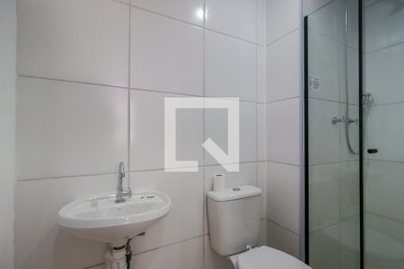 Banheiro de apartamento para alugar com 2 quartos, 35m² em Usina Piratininga, São Paulo