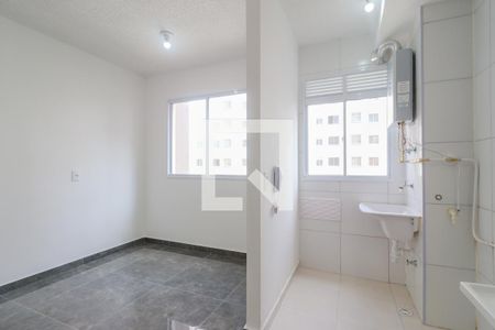 Sala/Cozinha de apartamento para alugar com 2 quartos, 35m² em Usina Piratininga, São Paulo