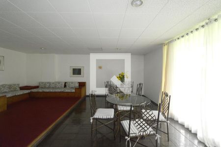 Apartamento à venda com 74m², 3 quartos e 1 vagaÁrea comum - Salão de festas