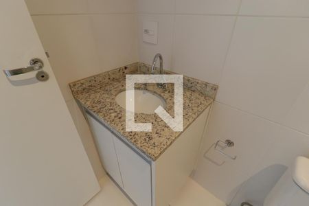 Apartamento à venda com 66m², 2 quartos e 1 vaga Apartamento à venda com 66m², 2 quartos e 1 vagaBanheiro