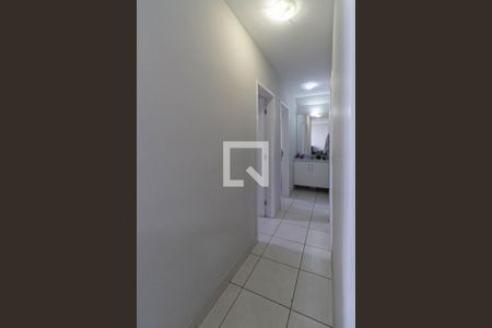 Corredor de apartamento à venda com 3 quartos, 117m² em Paquetá, Belo Horizonte