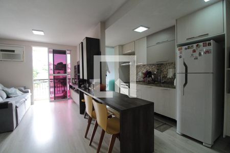 Sala de apartamento à venda com 2 quartos, 70m² em Freguesia de Jacarepaguá, Rio de Janeiro