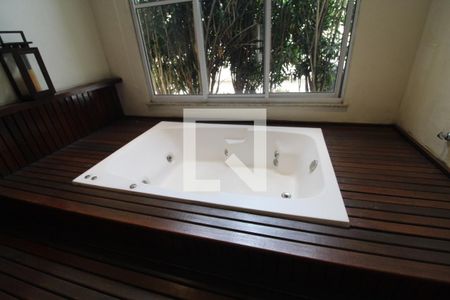 Apartamento à venda com 70m², 2 quartos e 1 vagaÁrea comum 