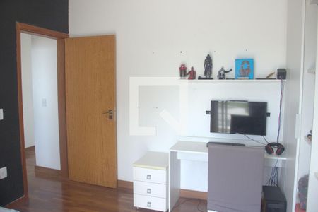 Casa de condomínio para alugar com 419m², 4 quartos e 4 vagas Casa de condomínio para alugar com 419m², 4 quartos e 4 vagasQuarto 2