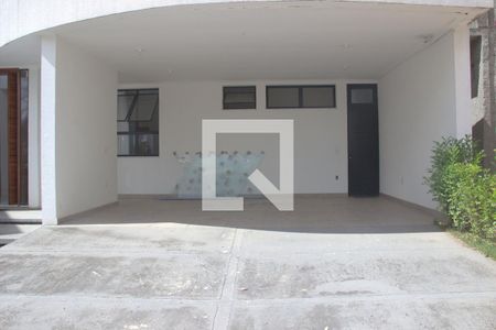 Casa de condomínio para alugar com 419m², 4 quartos e 4 vagas Casa de condomínio para alugar com 419m², 4 quartos e 4 vagasÁrea Externa