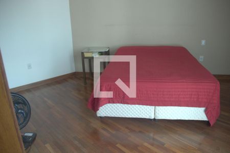 Casa de condomínio para alugar com 419m², 4 quartos e 4 vagas Casa de condomínio para alugar com 419m², 4 quartos e 4 vagasSuíte 2