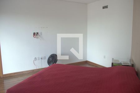 Casa de condomínio para alugar com 419m², 4 quartos e 4 vagas Casa de condomínio para alugar com 419m², 4 quartos e 4 vagasSuíte 2